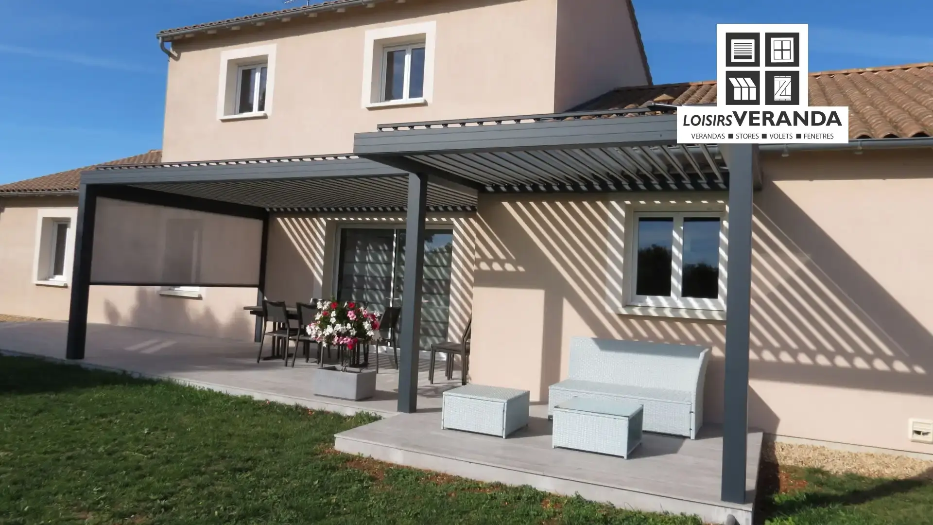 pergola aluminium store zip chateau larcher